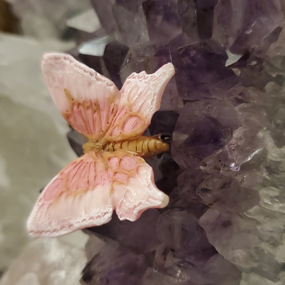 Pink Butterfly Porcelain Brooch Pin Dezine Ltd, 1995 Vintage Signed Collectible - Picture 2 of 4